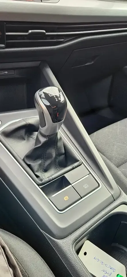 Volkswagen Golf - 24