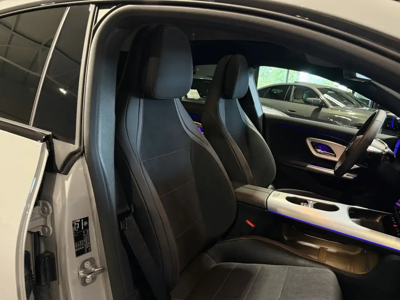 Mercedes-Benz CLA 250 - 5