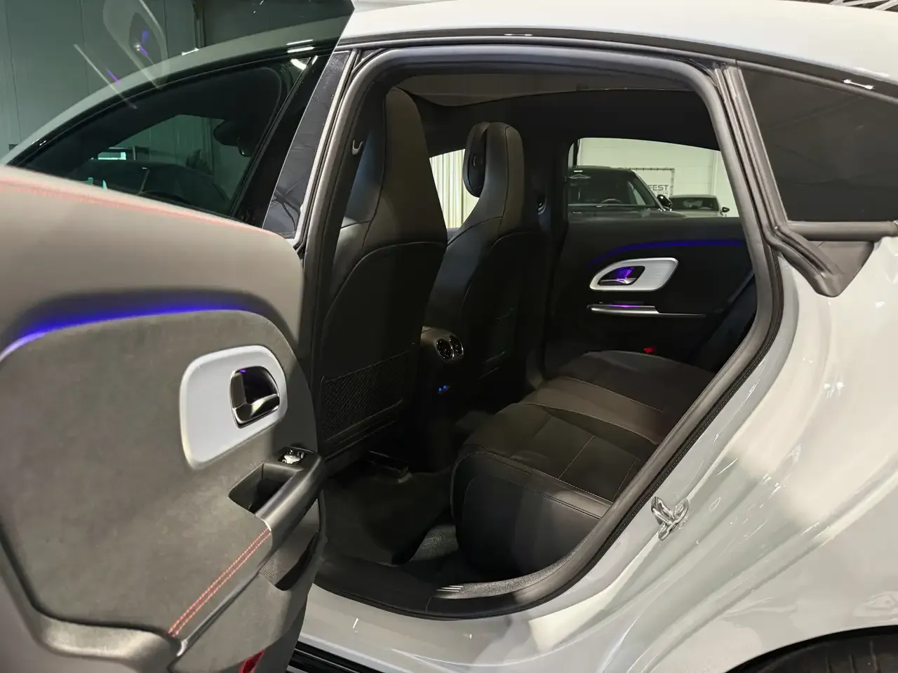 Mercedes-Benz CLA 250 - 7