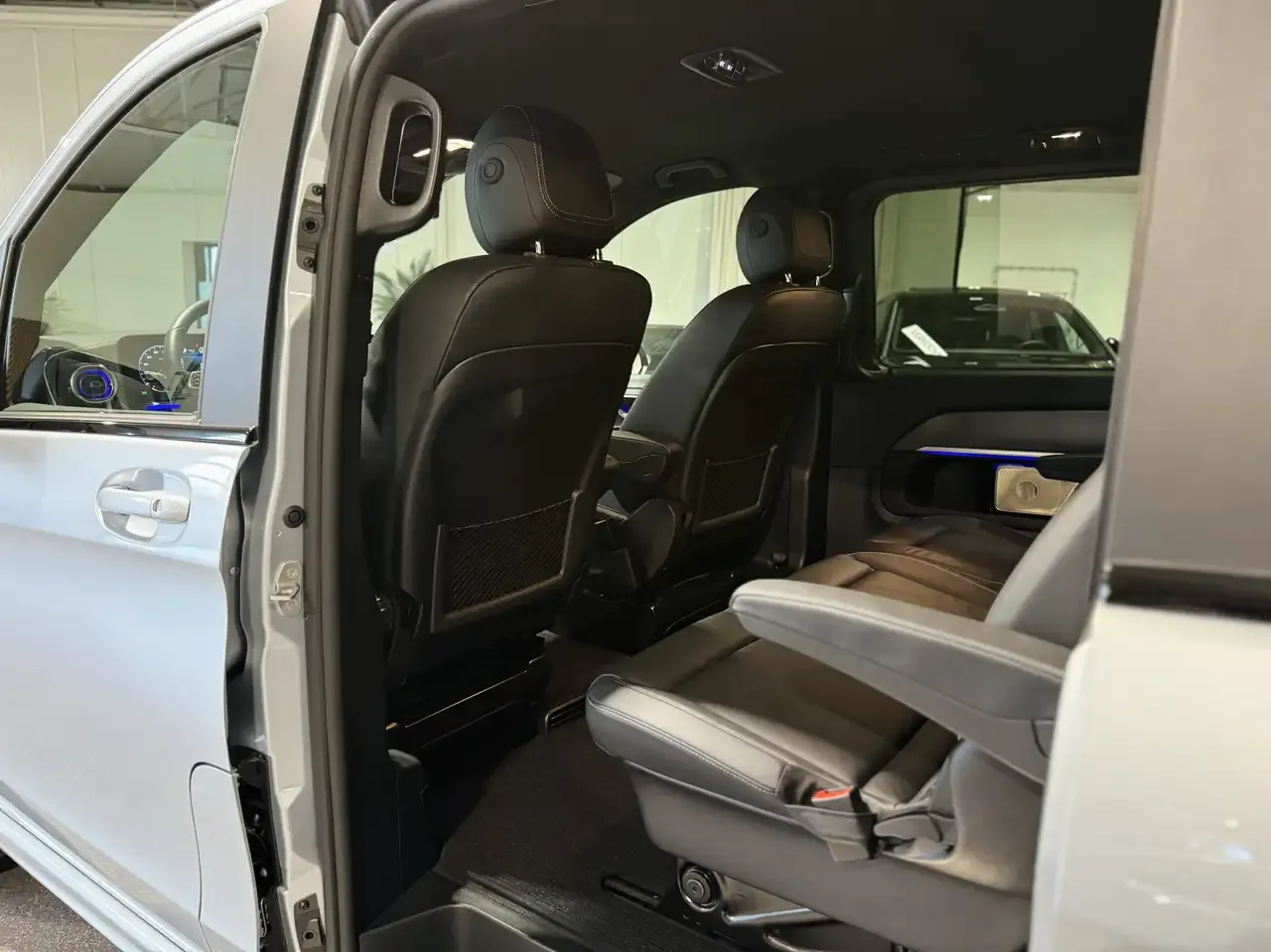 Mercedes-Benz V 300 - 33