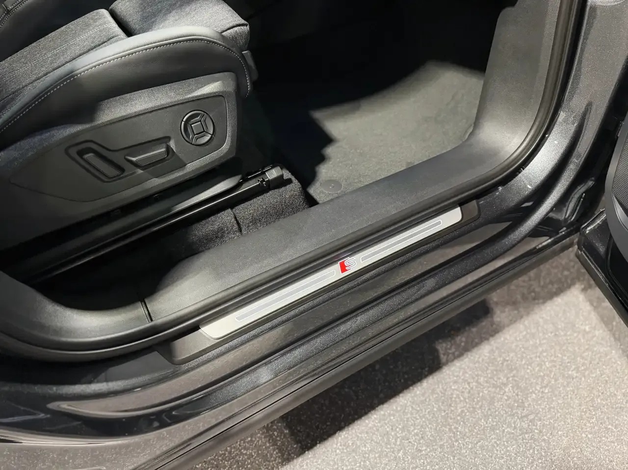Audi Q6 e-tron - 18