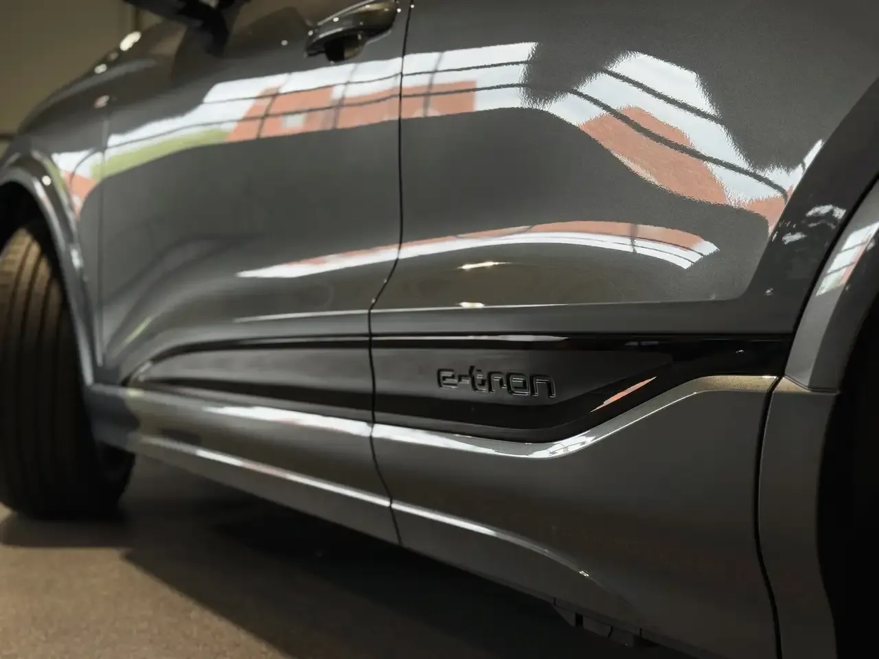 Audi Q6 e-tron - 26