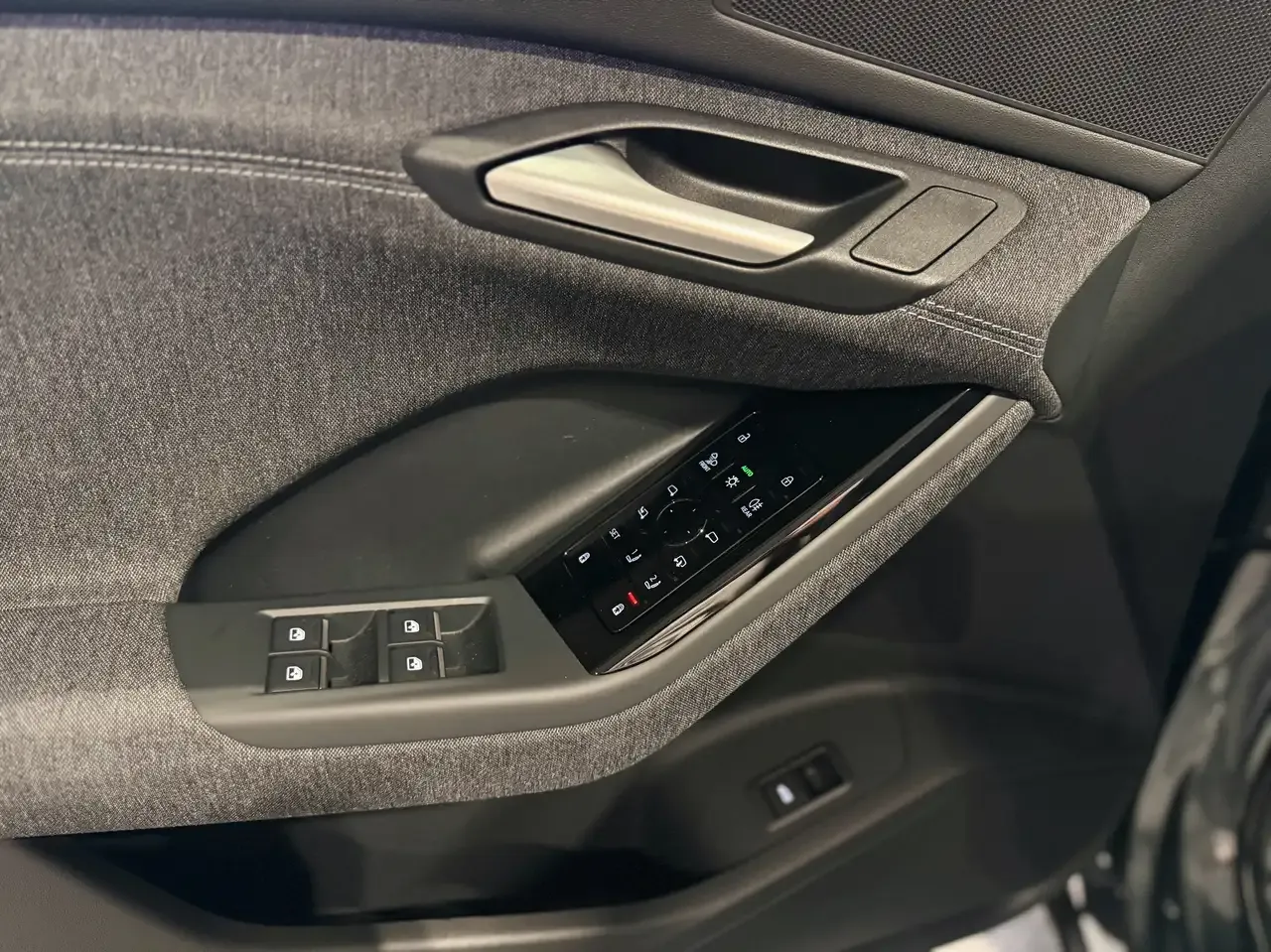 Audi Q6 e-tron - 31