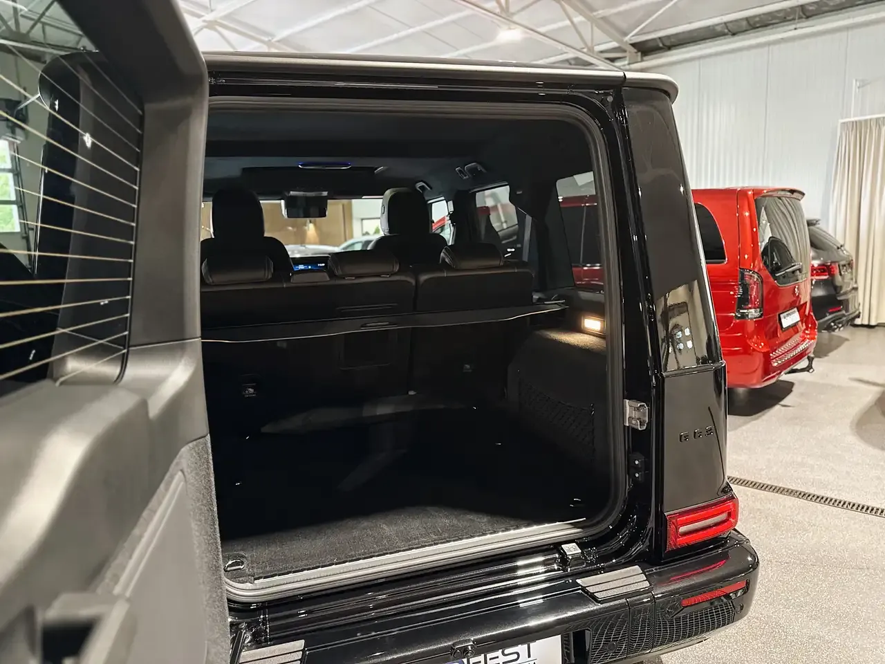 Mercedes-Benz G 63 AMG - 21