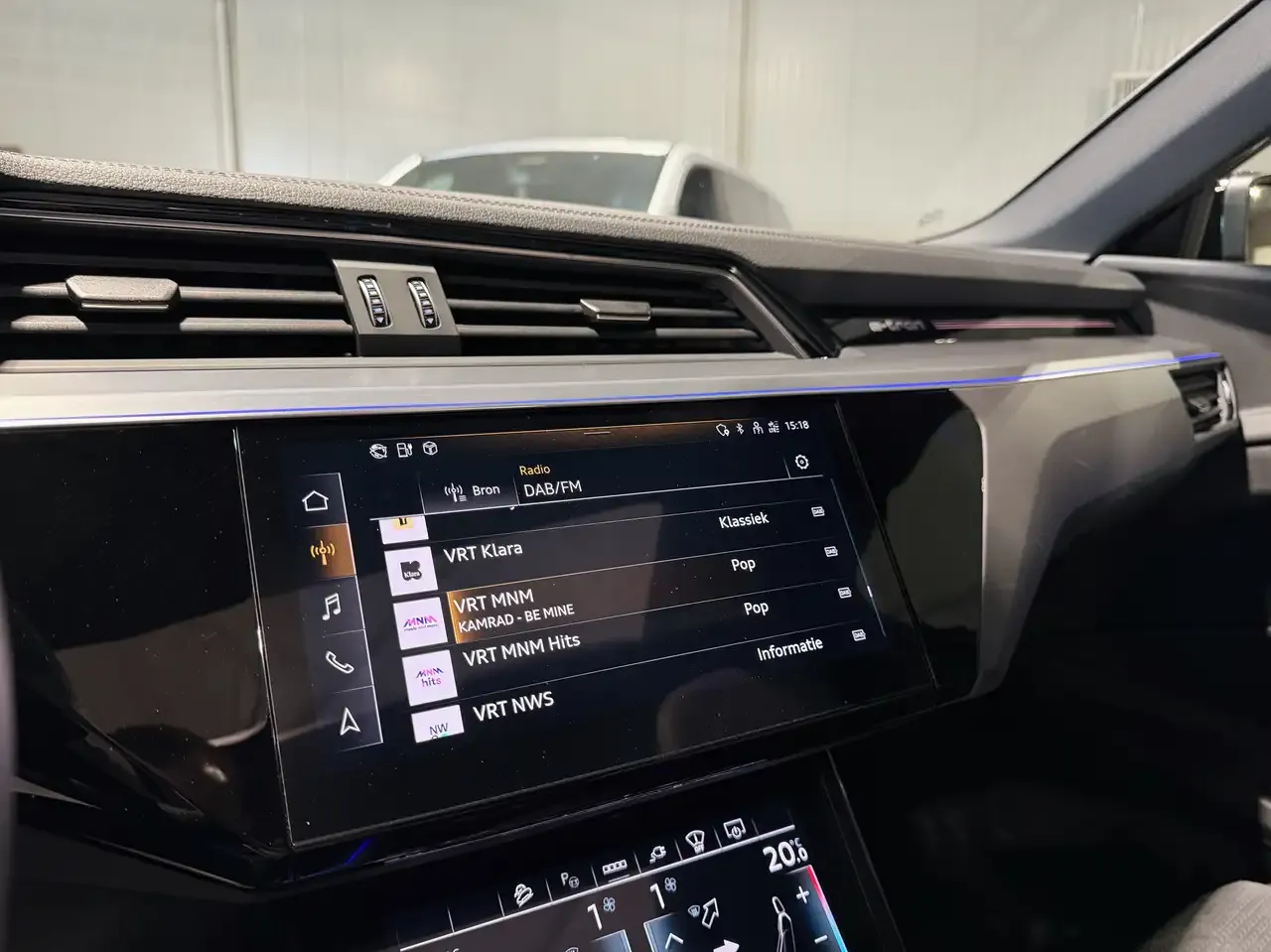 Audi e-tron - 23