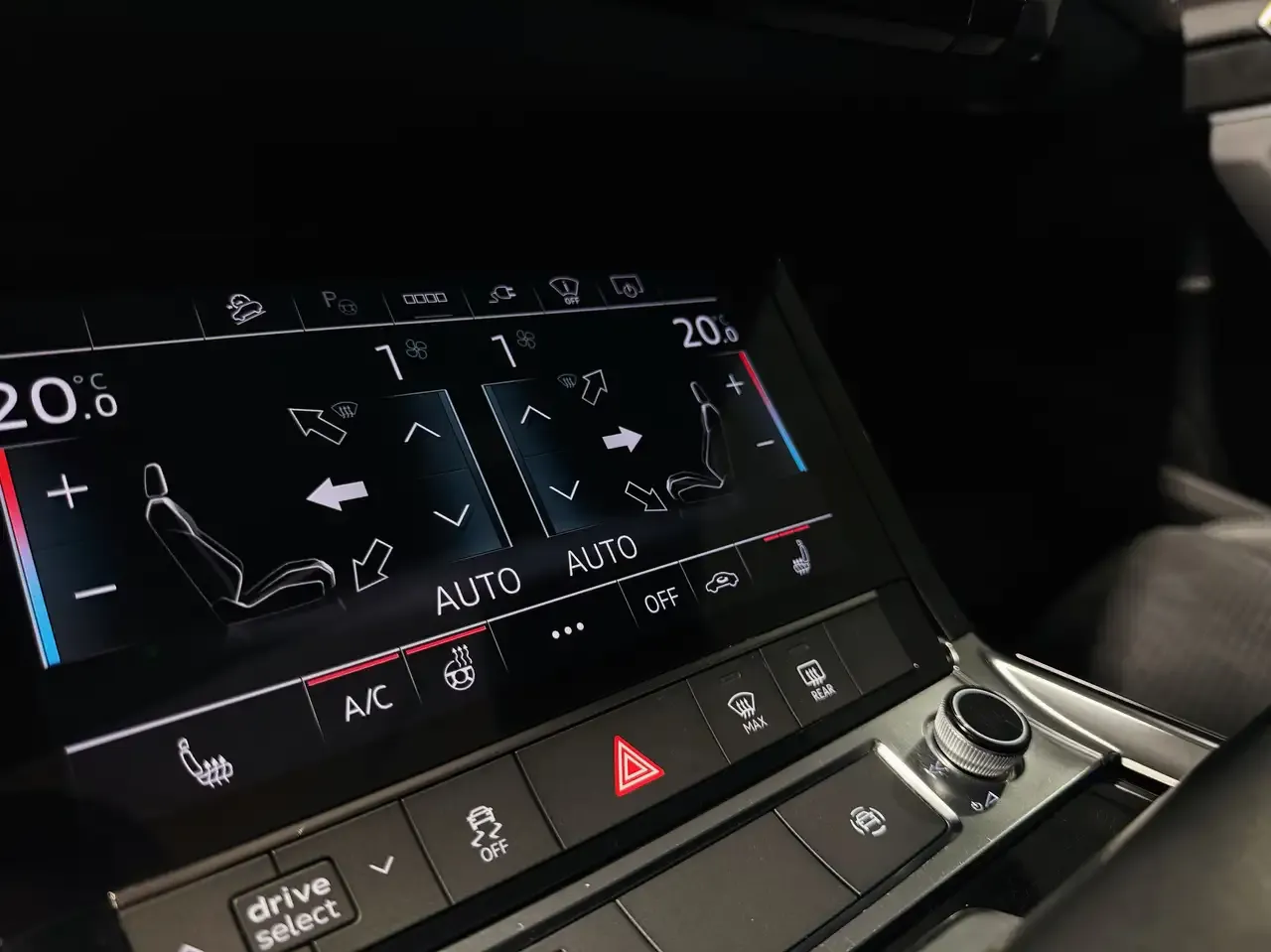 Audi e-tron - 26