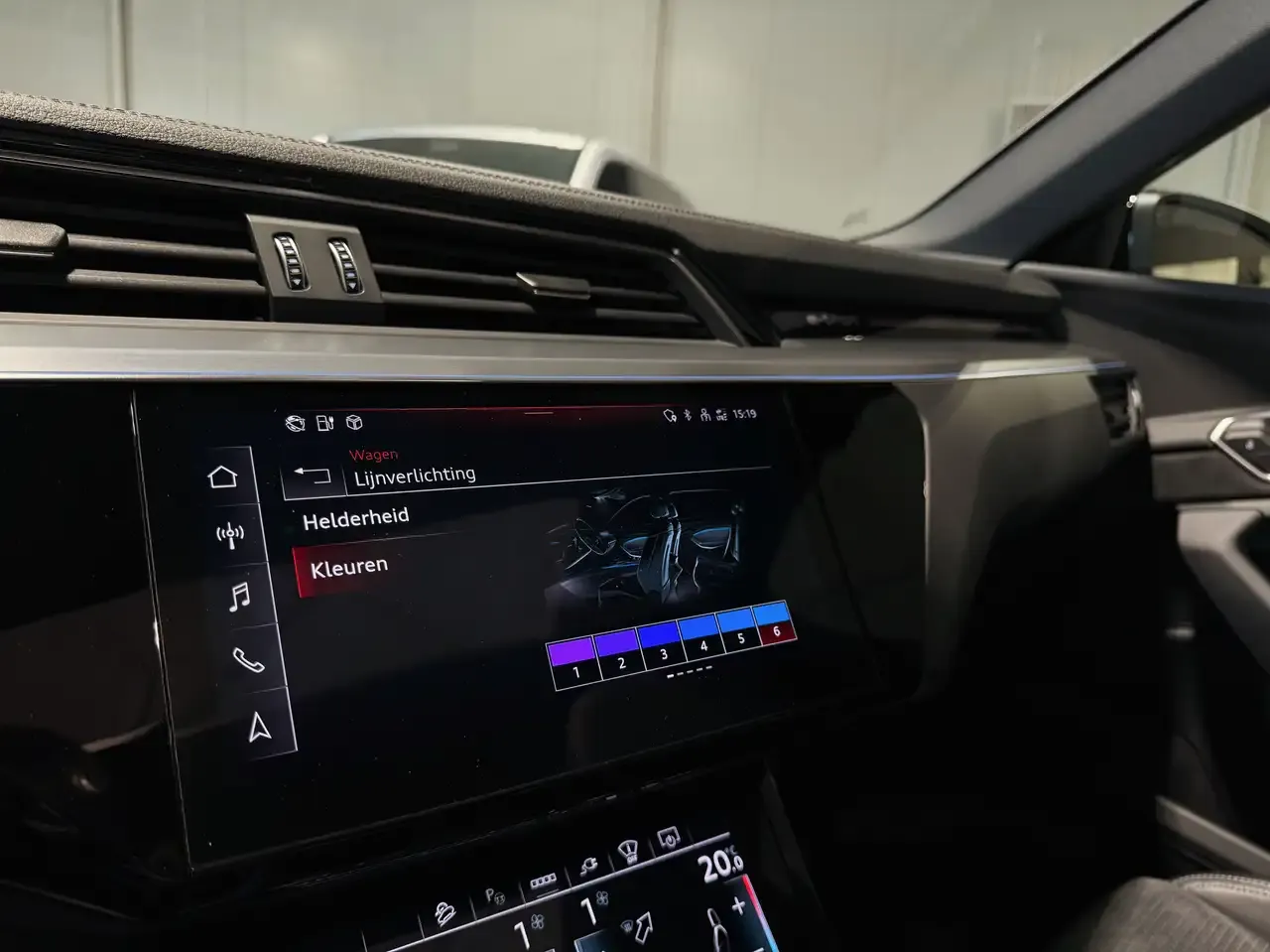 Audi e-tron - 29