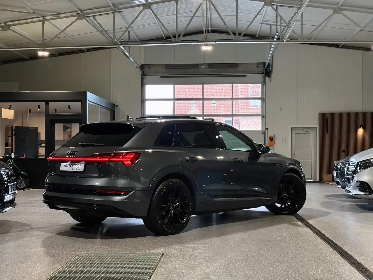 Audi e-tron - 36