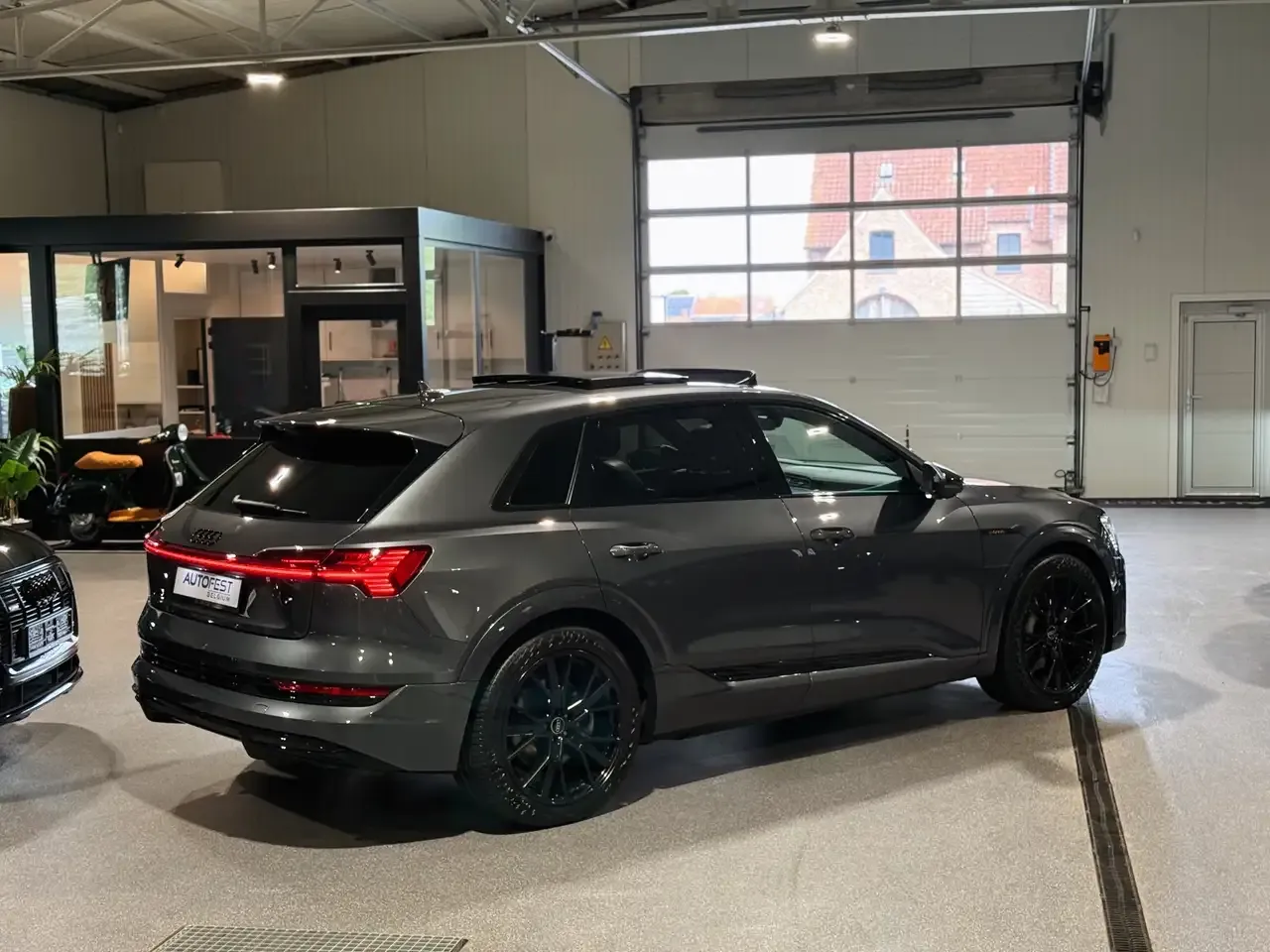 Audi e-tron - 6