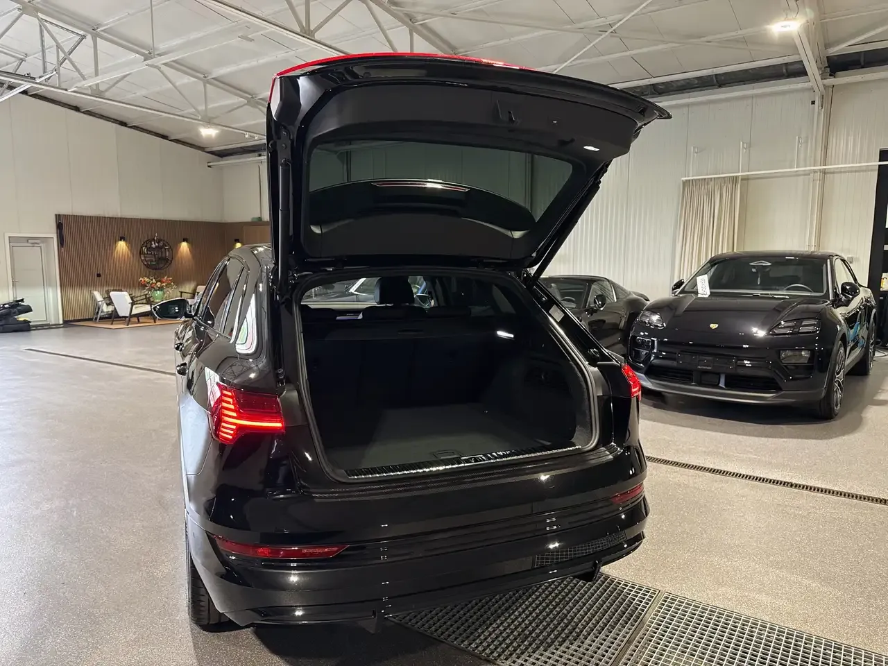 Audi e-tron - 12