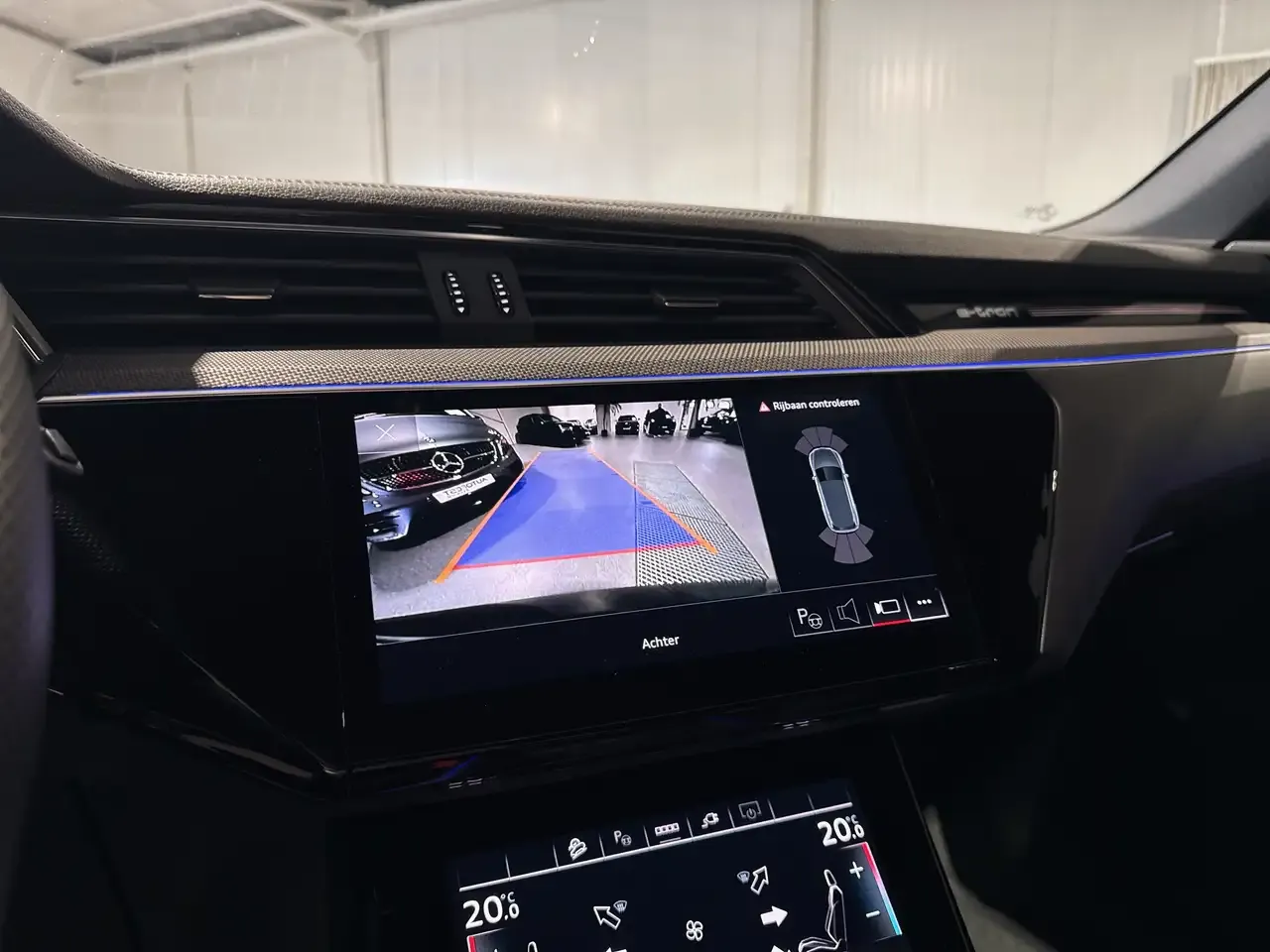 Audi e-tron - 17