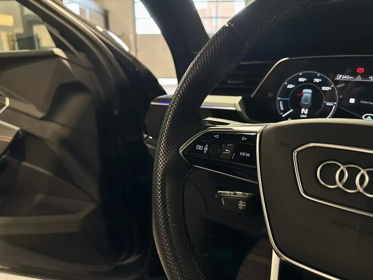 Audi e-tron - 21