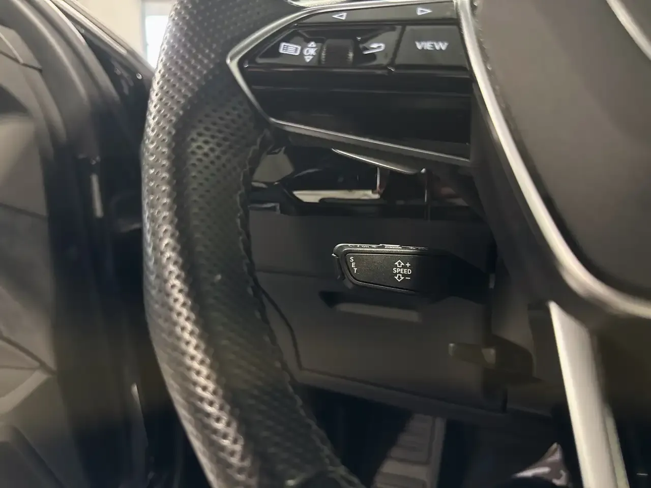 Audi e-tron - 35
