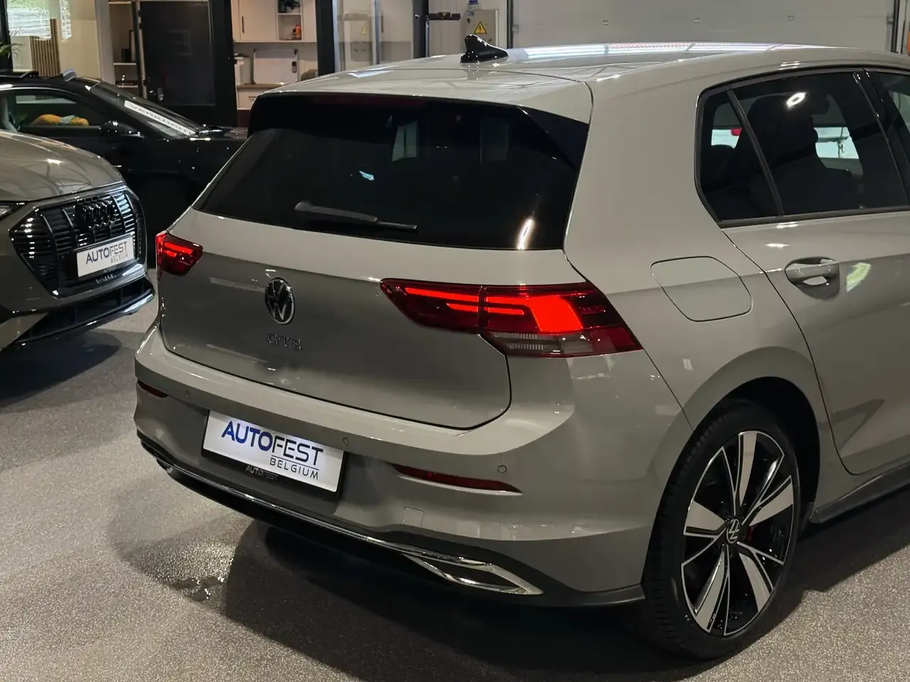 Volkswagen Golf GTE - 16