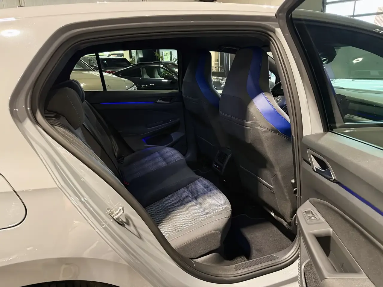 Volkswagen Golf GTE - 27