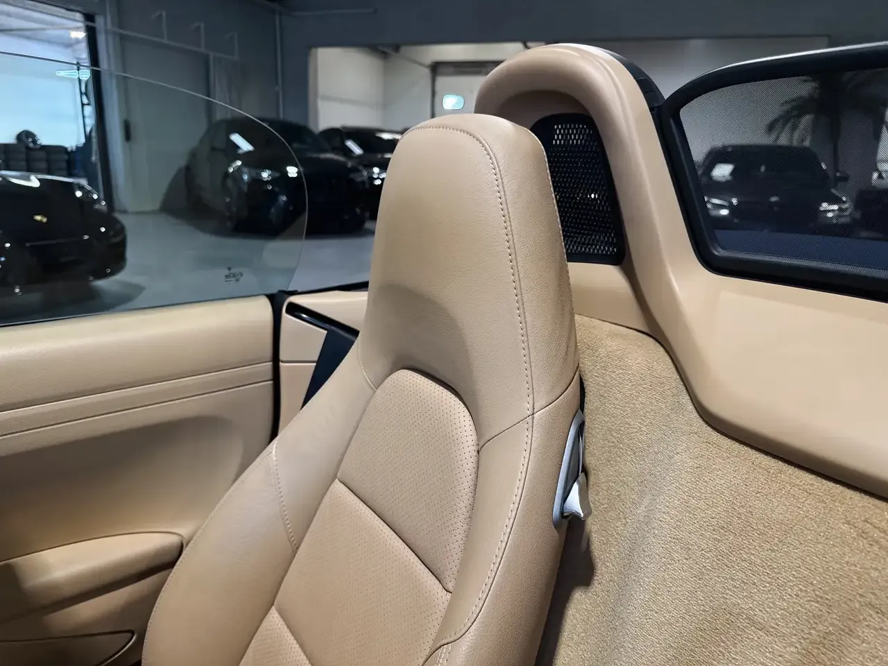 Porsche Boxster - 7