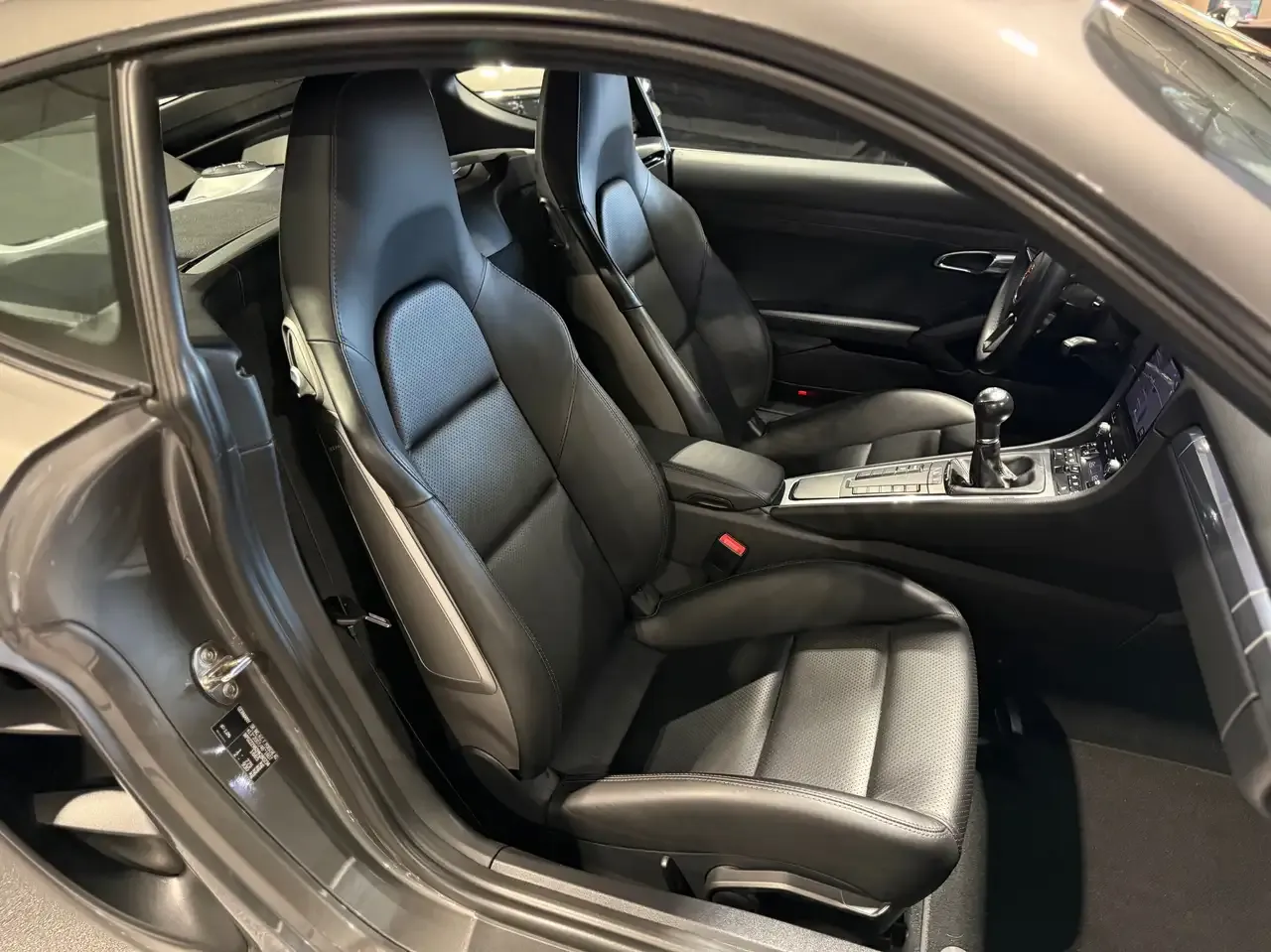 Porsche 718 - 28