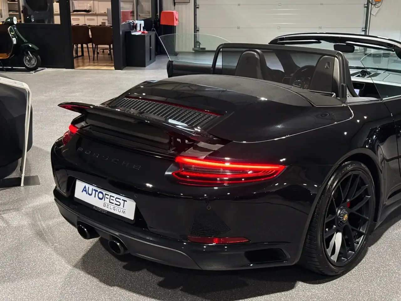 Porsche 911 - 11