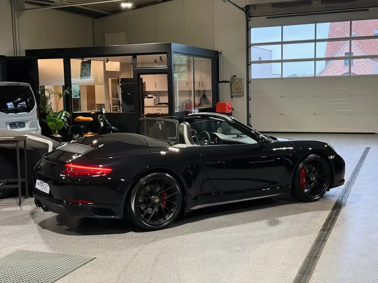 Porsche 911 - 26