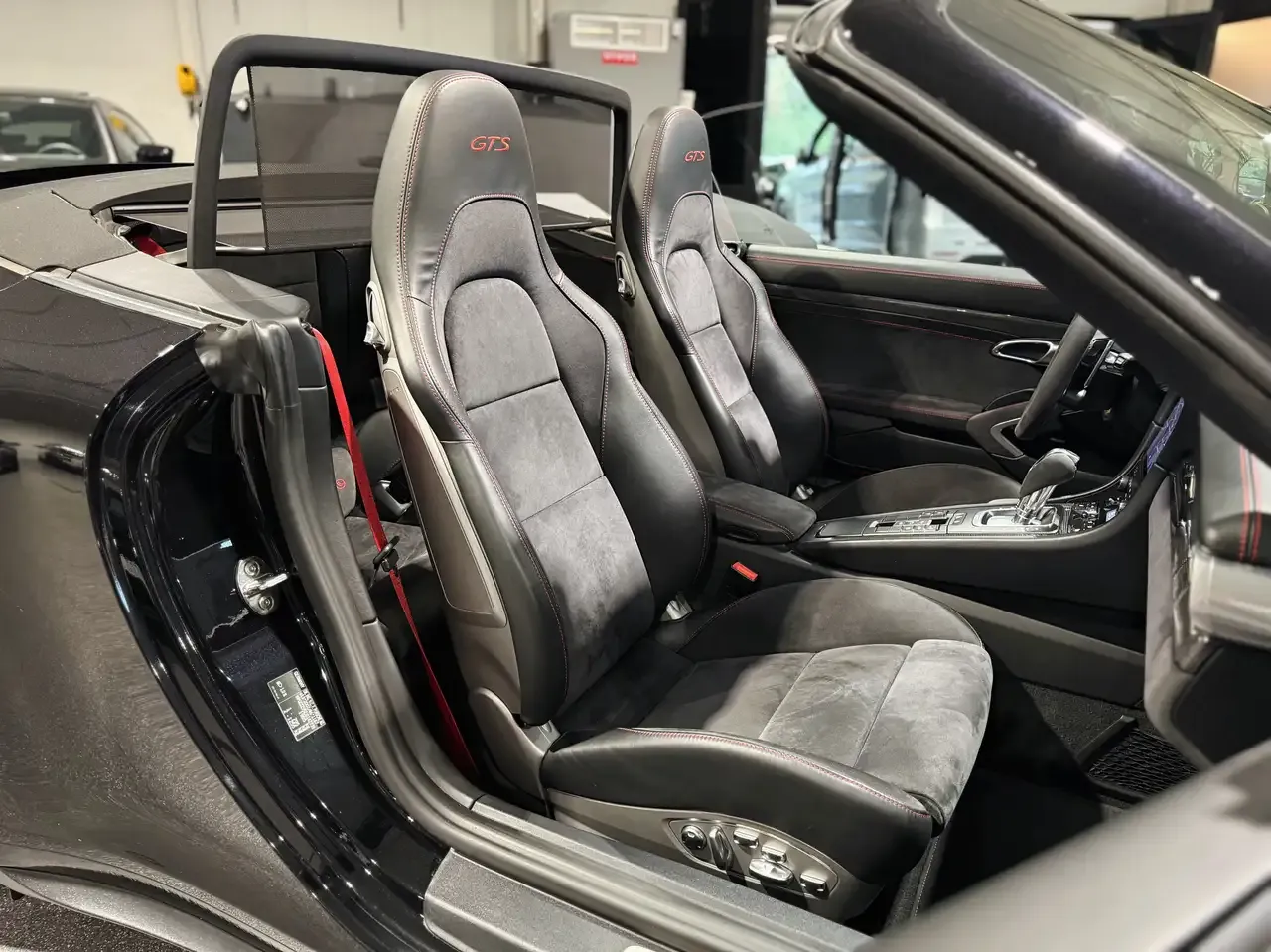 Porsche 911 - 33