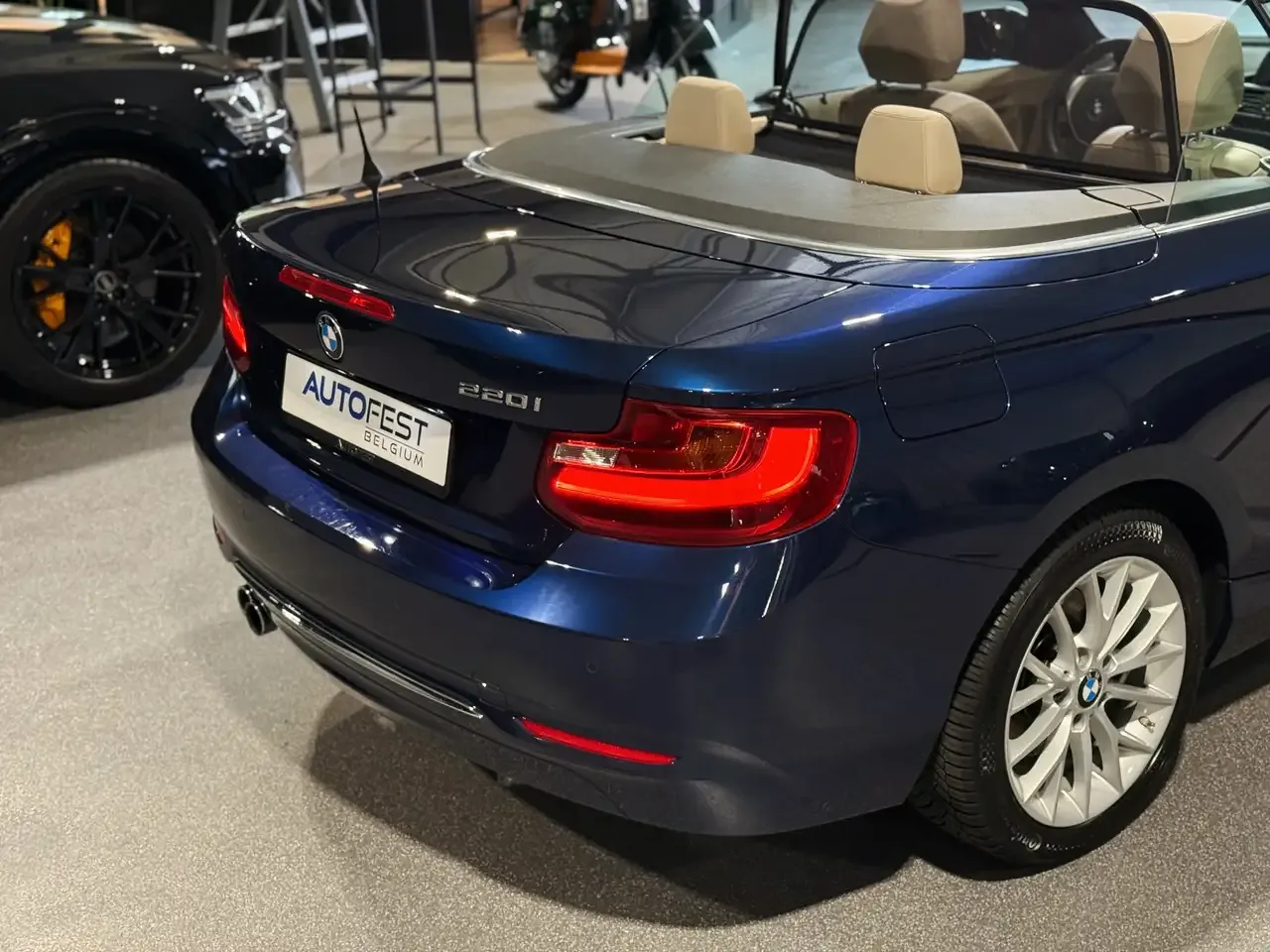 BMW 220 - 15