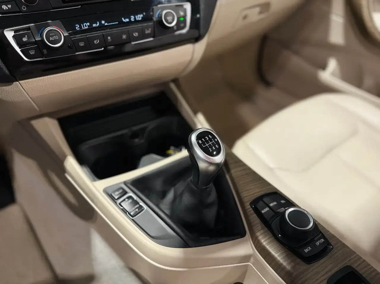 BMW 220 - 10