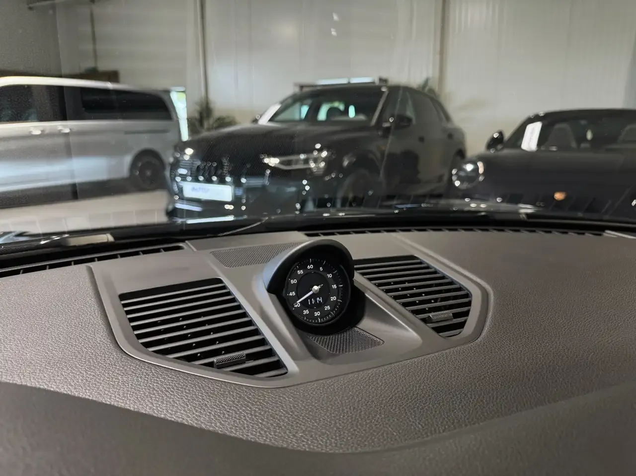 Porsche 992 - 16