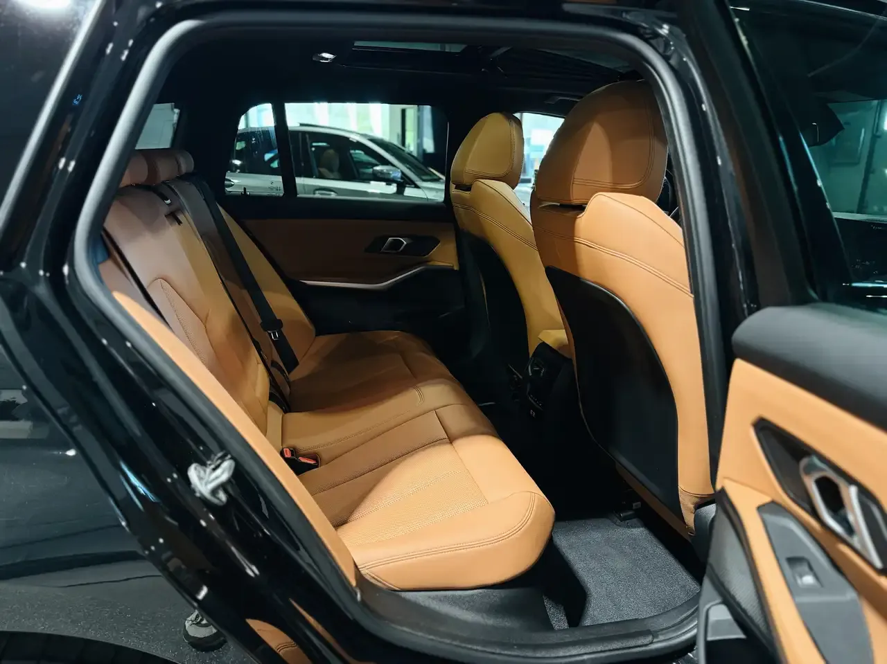 BMW 330 - 12