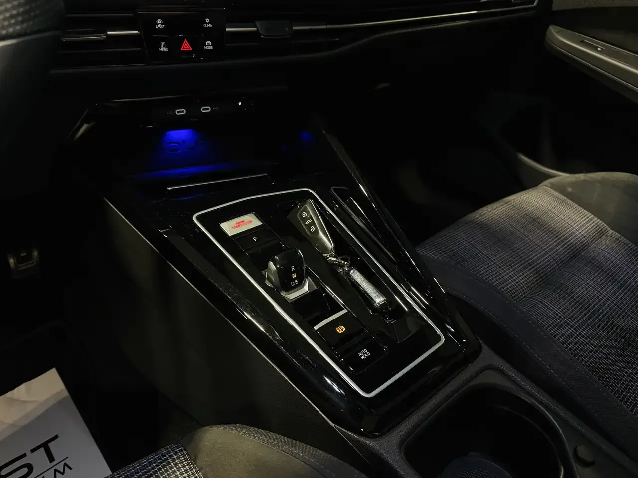 Volkswagen Golf GTE - 21
