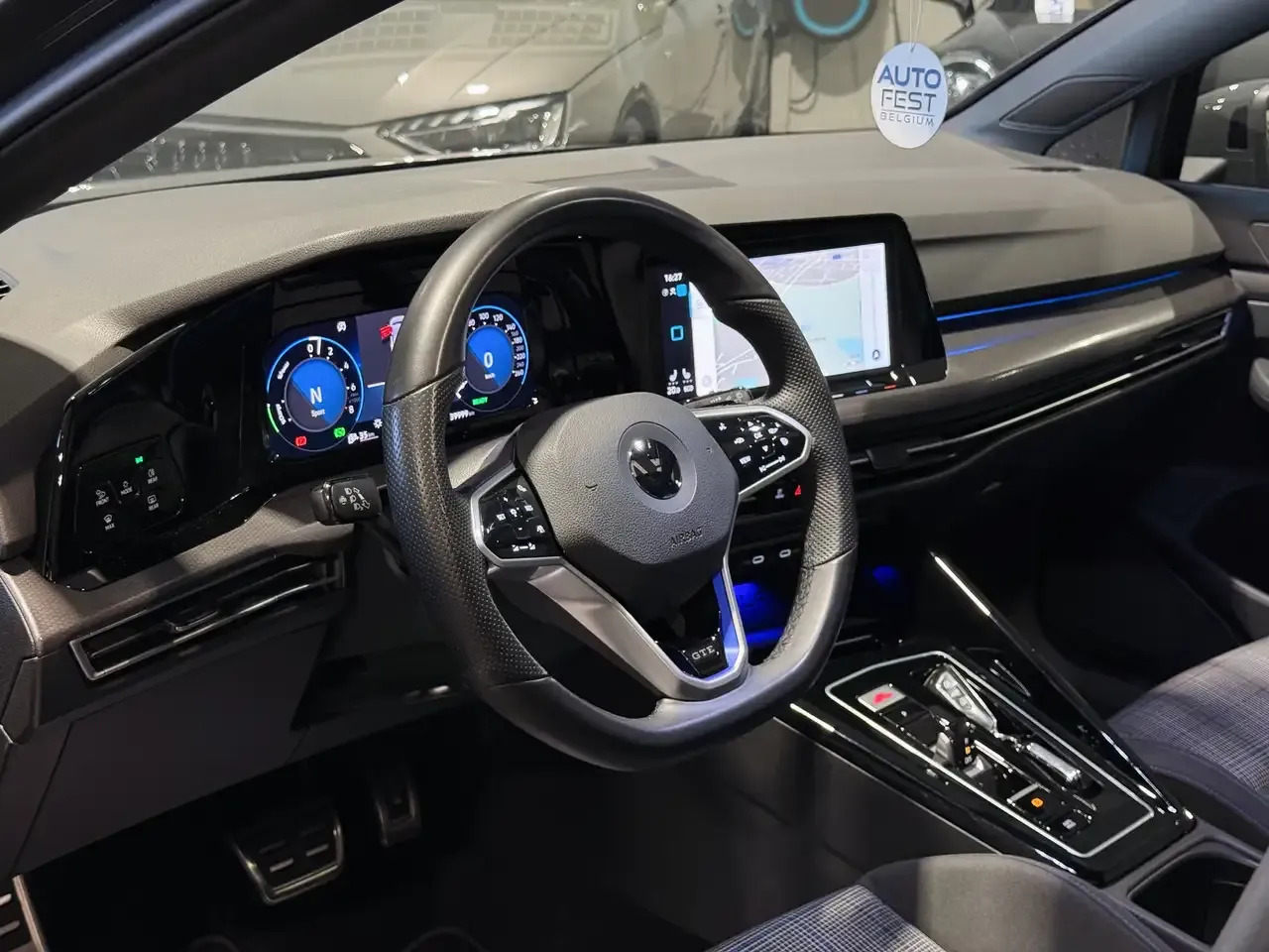 Volkswagen Golf GTE - 31