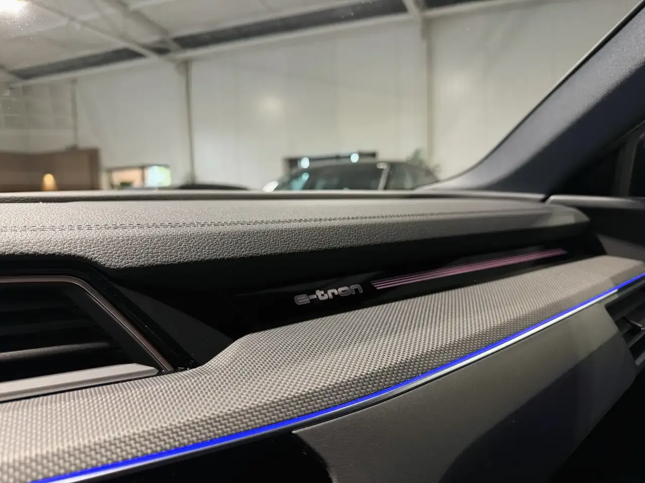 Audi e-tron - 12