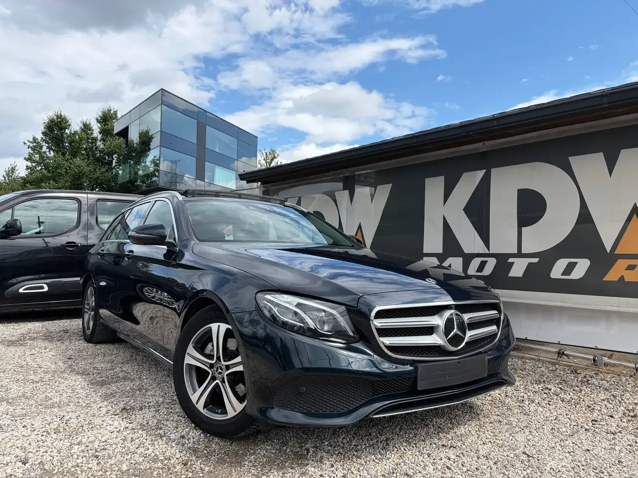 Mercedes-Benz E 220 - 1