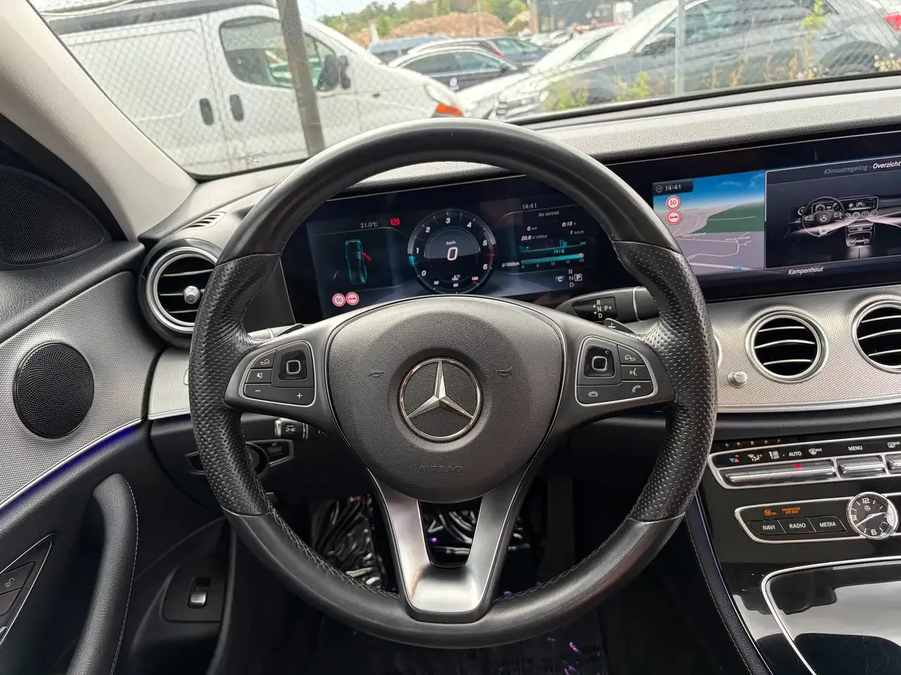 Mercedes-Benz E 220 - 17