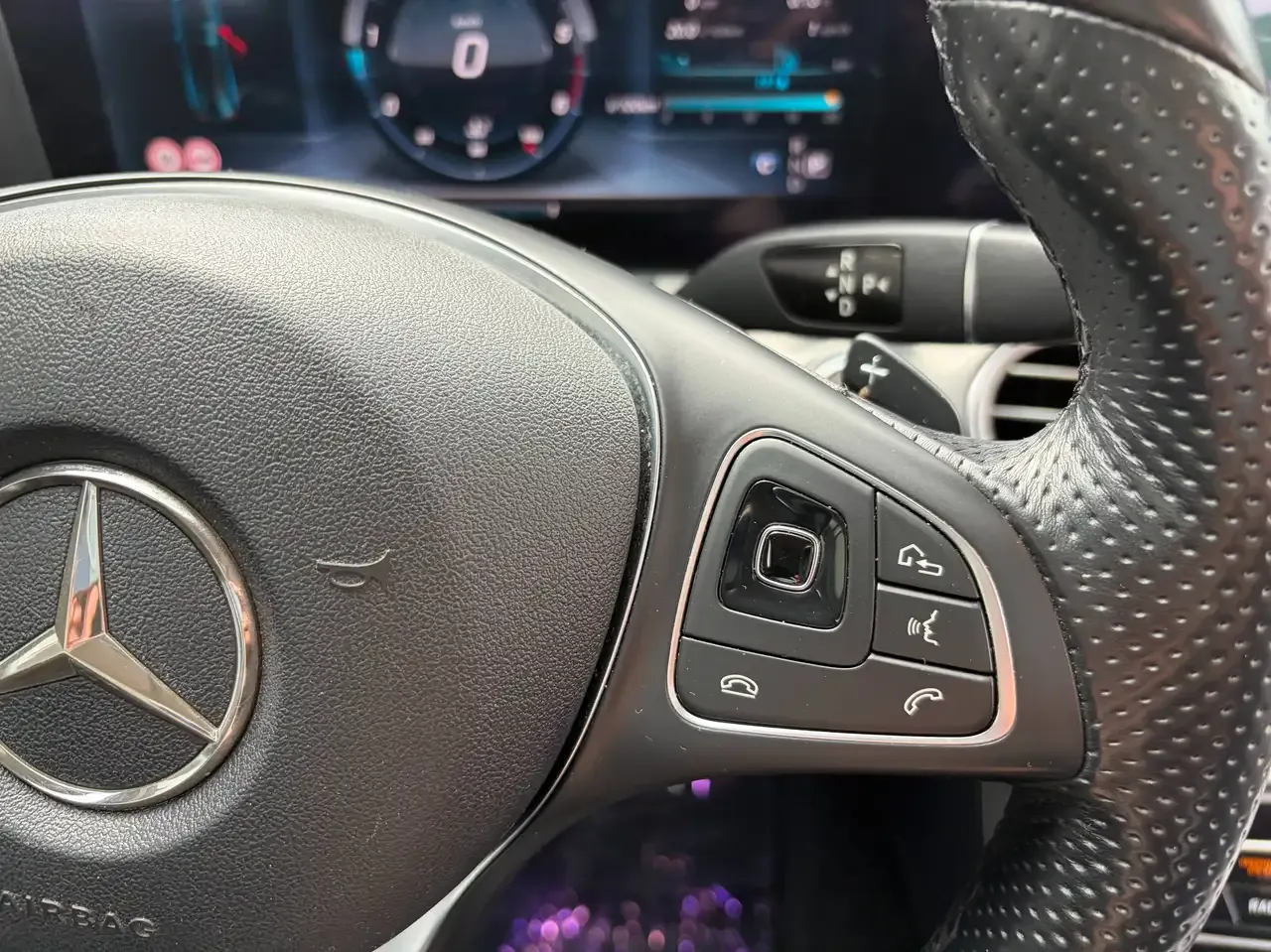 Mercedes-Benz E 220 - 18