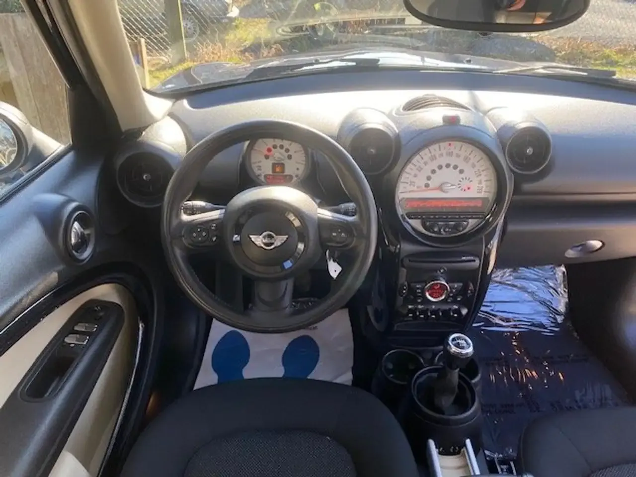 MINI One D Countryman - 13