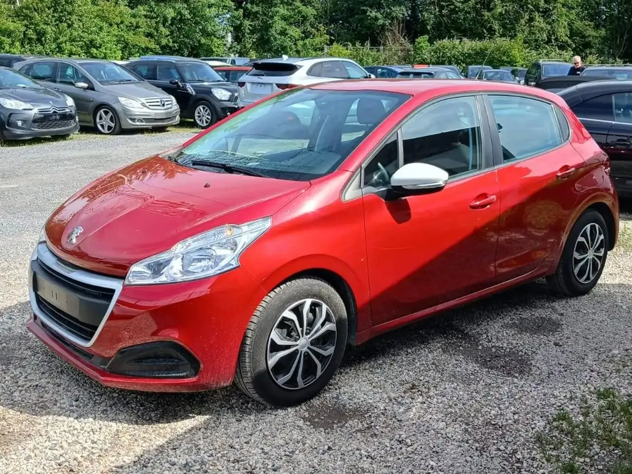 Peugeot 208 - 4