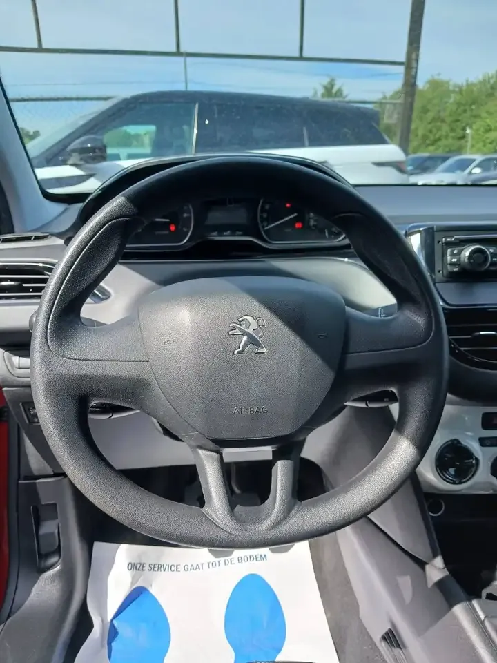 Peugeot 208 - 7