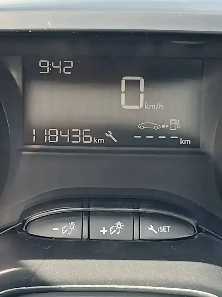 Peugeot 208 - 9