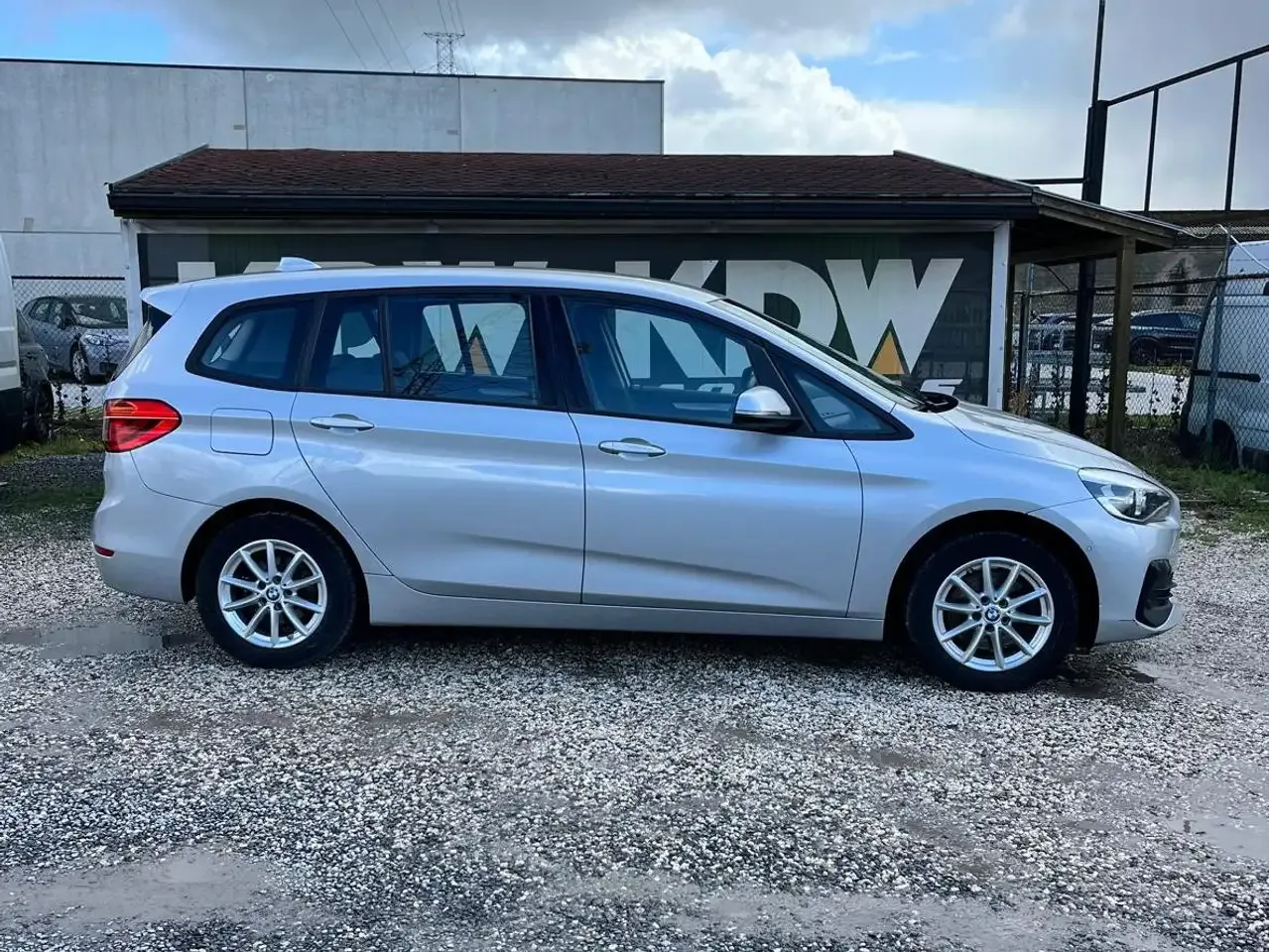 BMW 218 - 1