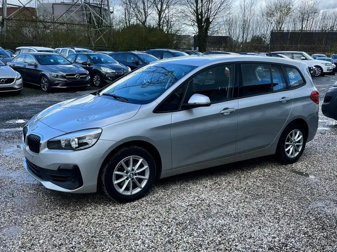 BMW 218 - 2