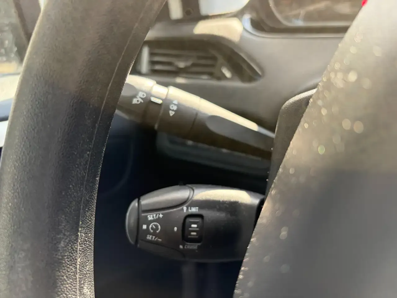 Peugeot 208 - 20