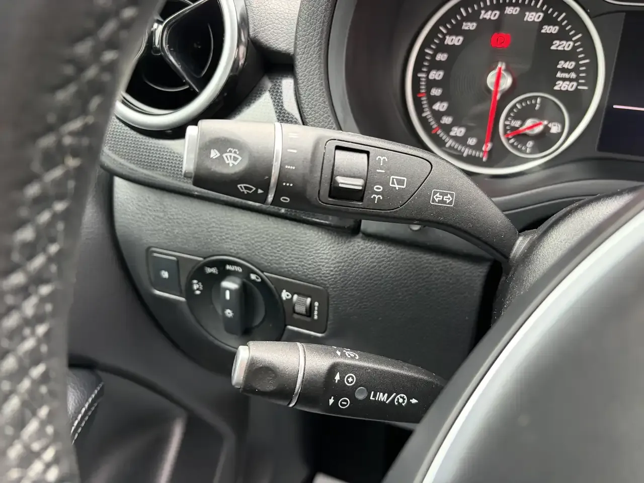 Mercedes-Benz B 180 - 22