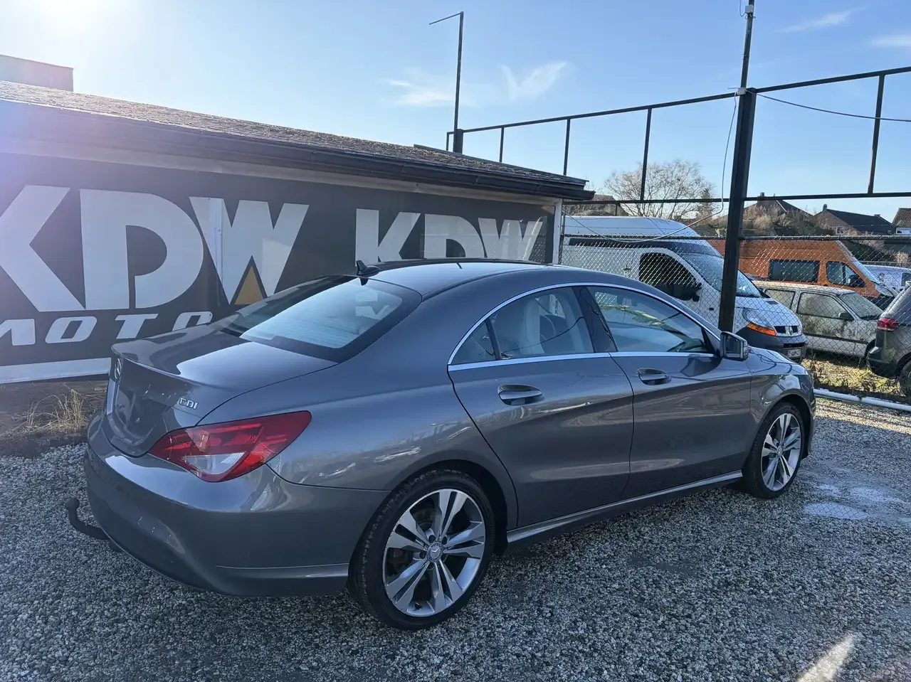 Mercedes-Benz CLA 200 - 4