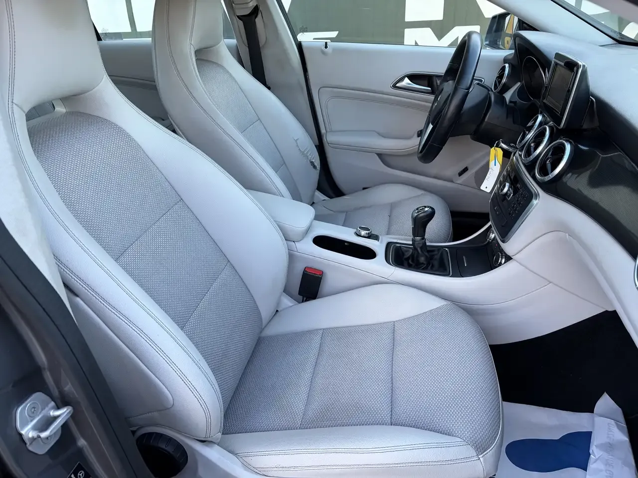 Mercedes-Benz CLA 200 - 9