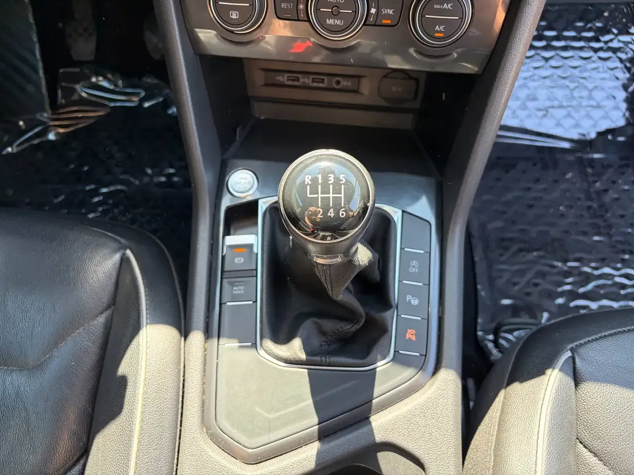 Volkswagen Tiguan Allspace - 12
