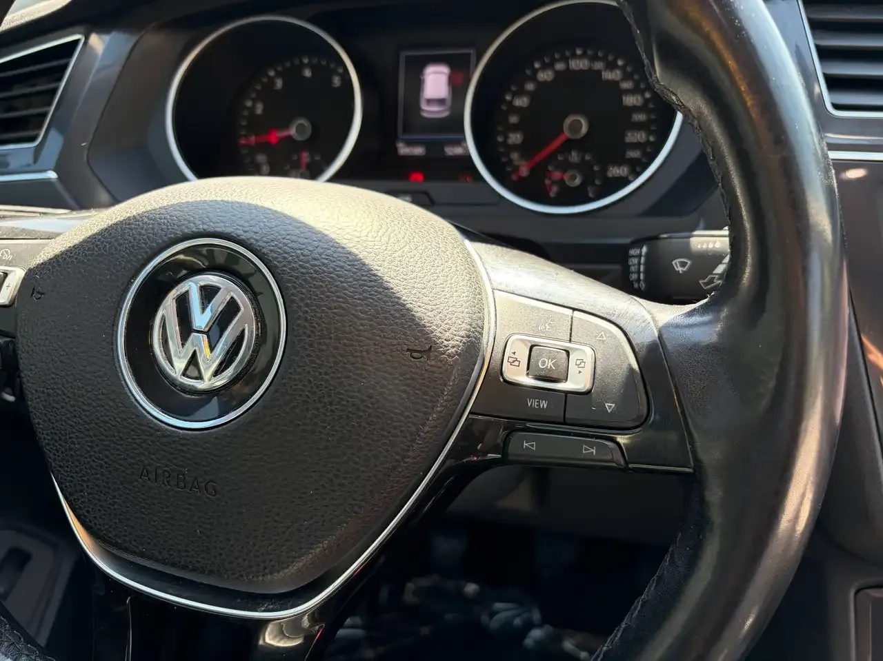 Volkswagen Tiguan Allspace - 19