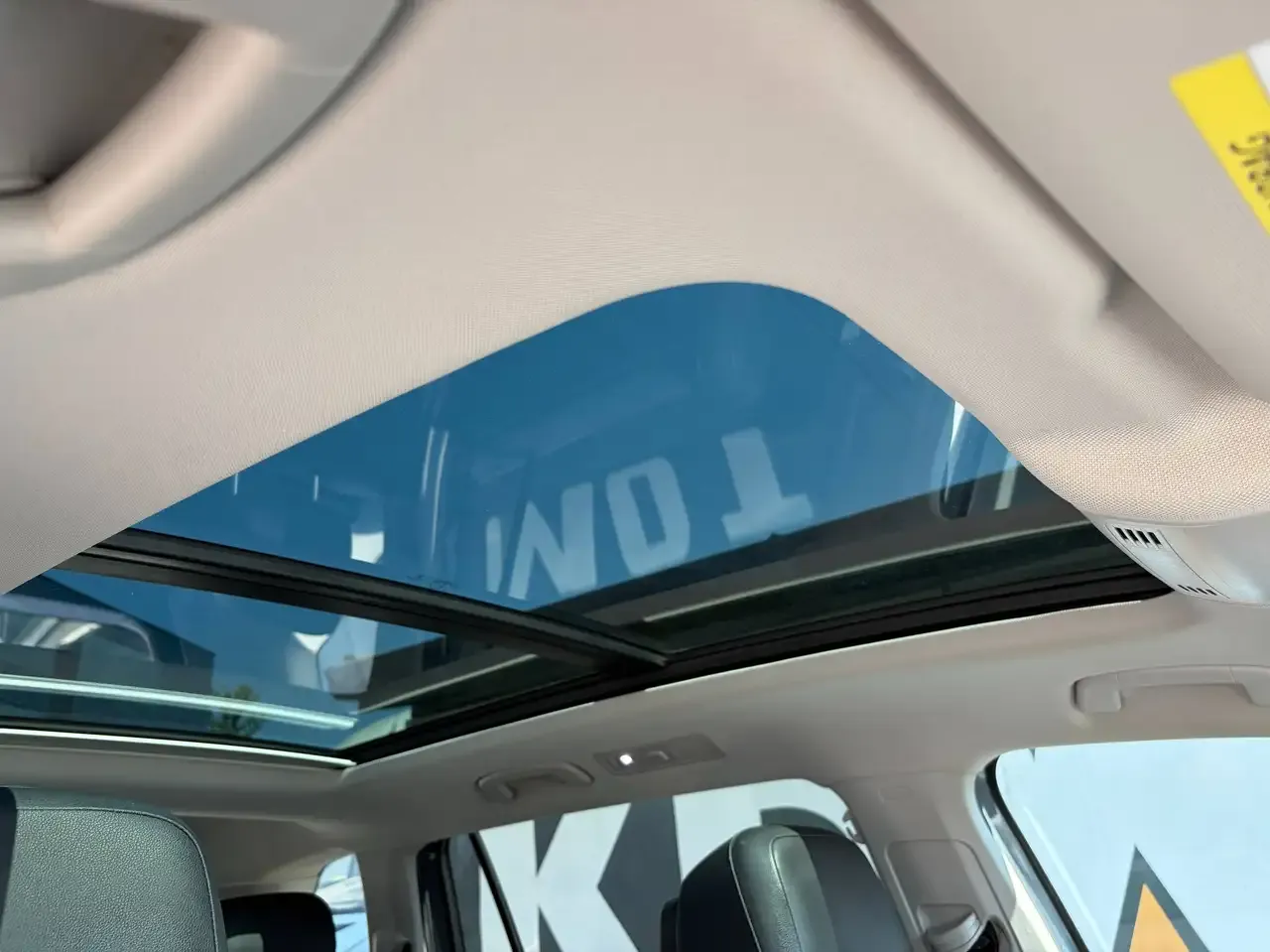 Volkswagen Tiguan Allspace - 23