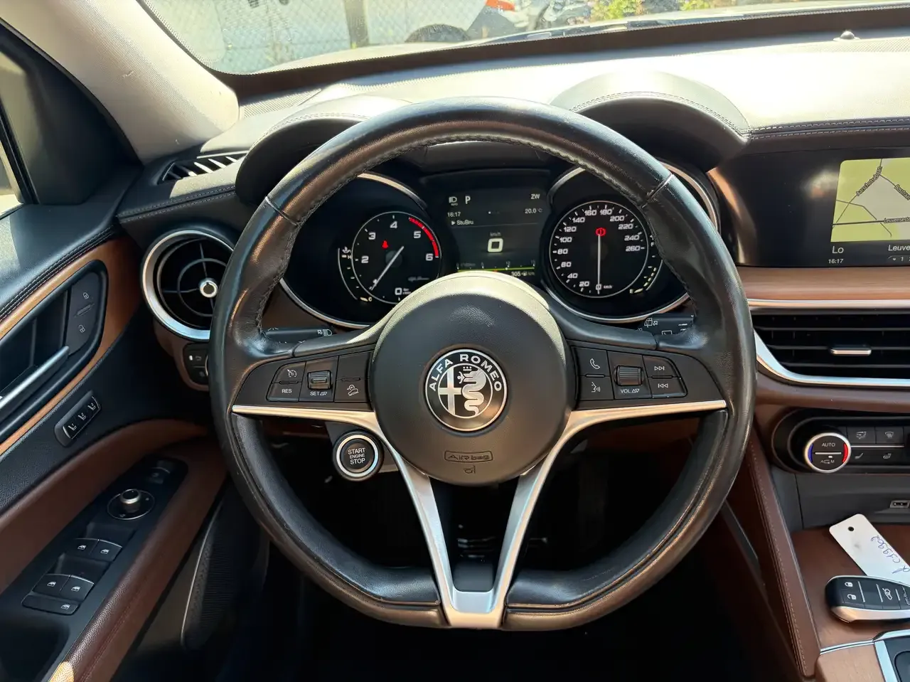 Alfa Romeo Stelvio - 15