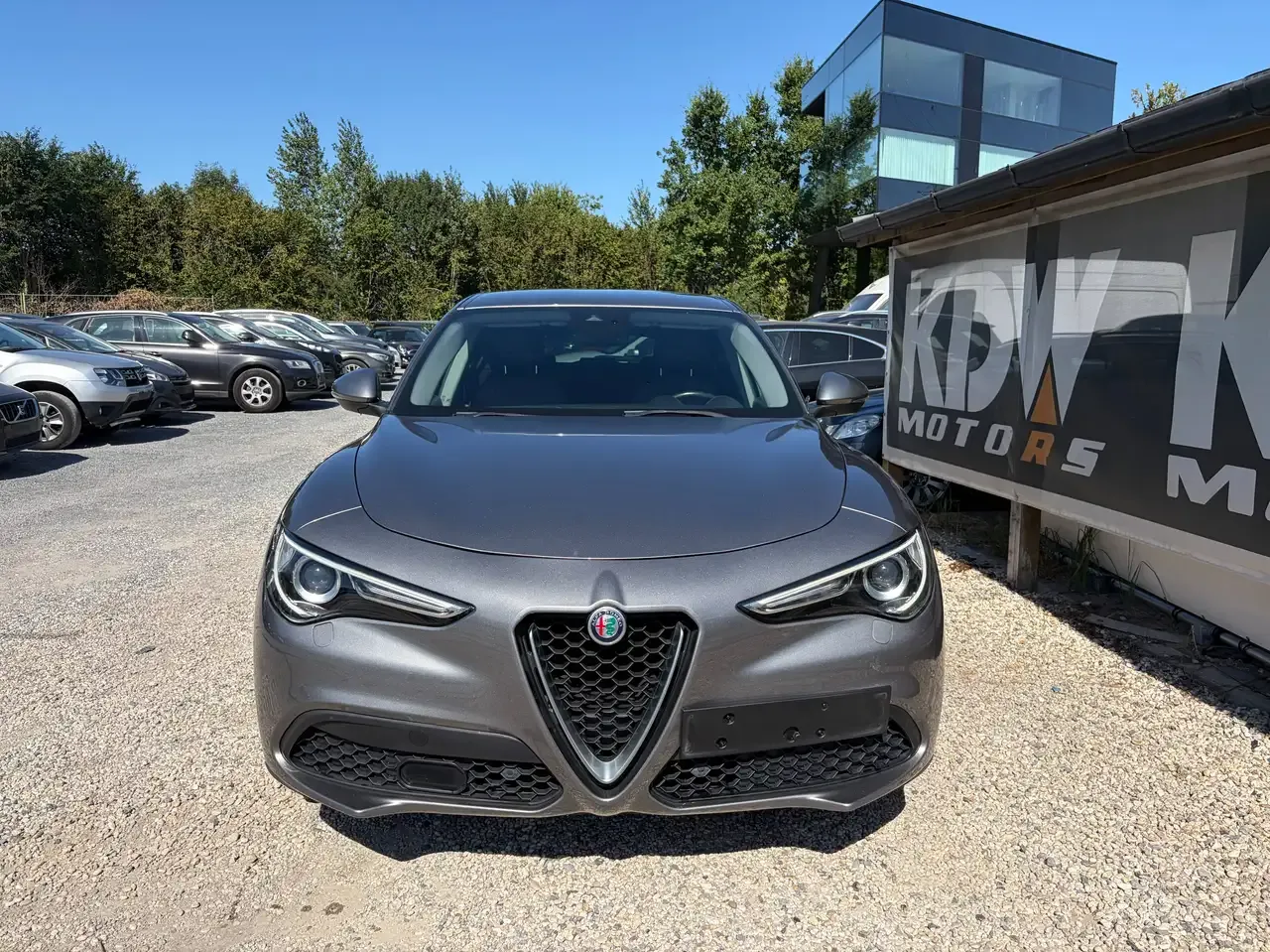Alfa Romeo Stelvio - 2