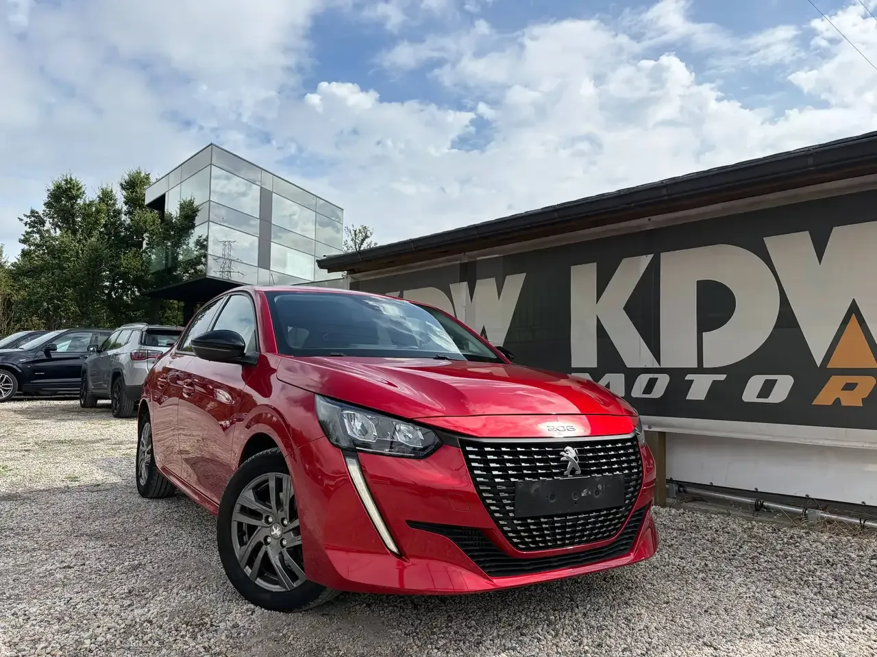 Peugeot 208 - 1